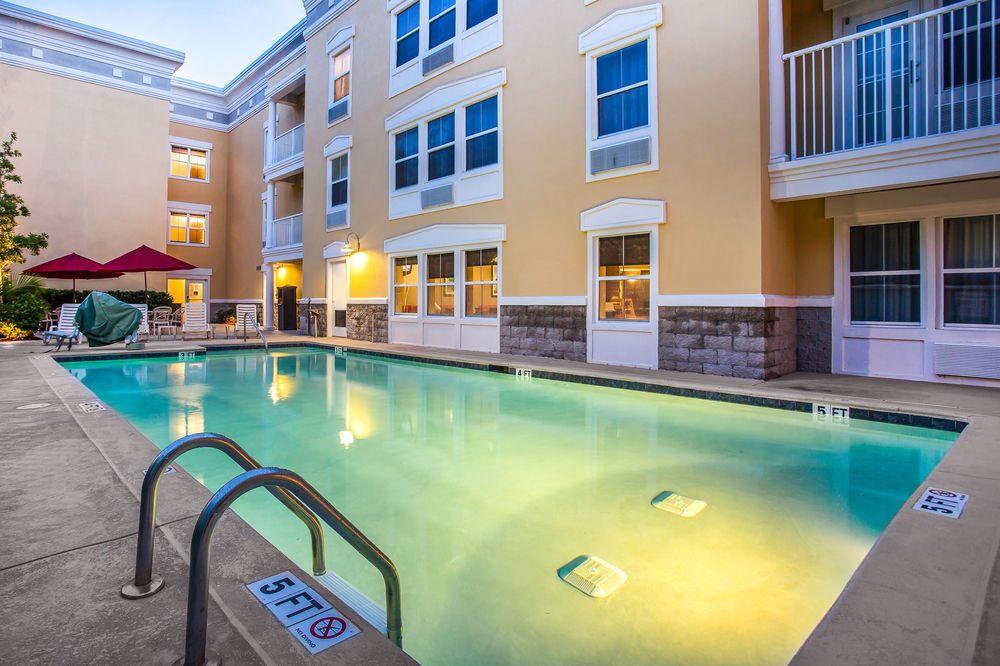 Comfort Suites at Isle of Palms Connector image 1